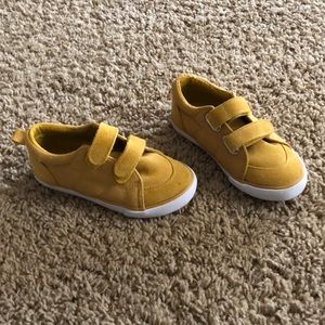 Toddler boys shoes. Perfect condition.